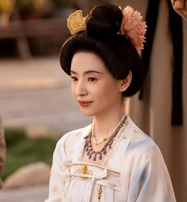 乐融配 老戏骨角色同质化：当演技陷入 “舒适区”，观众的耐心还能撑多久？